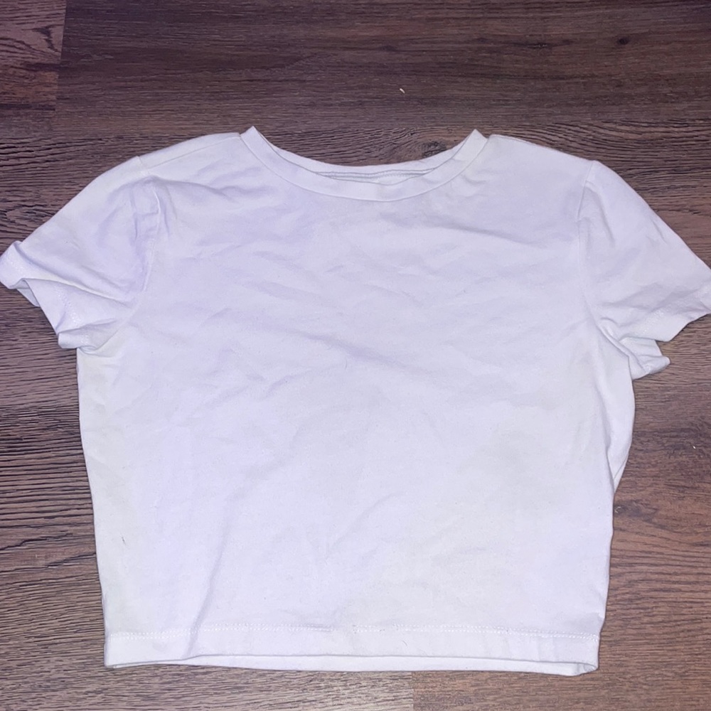 white tee